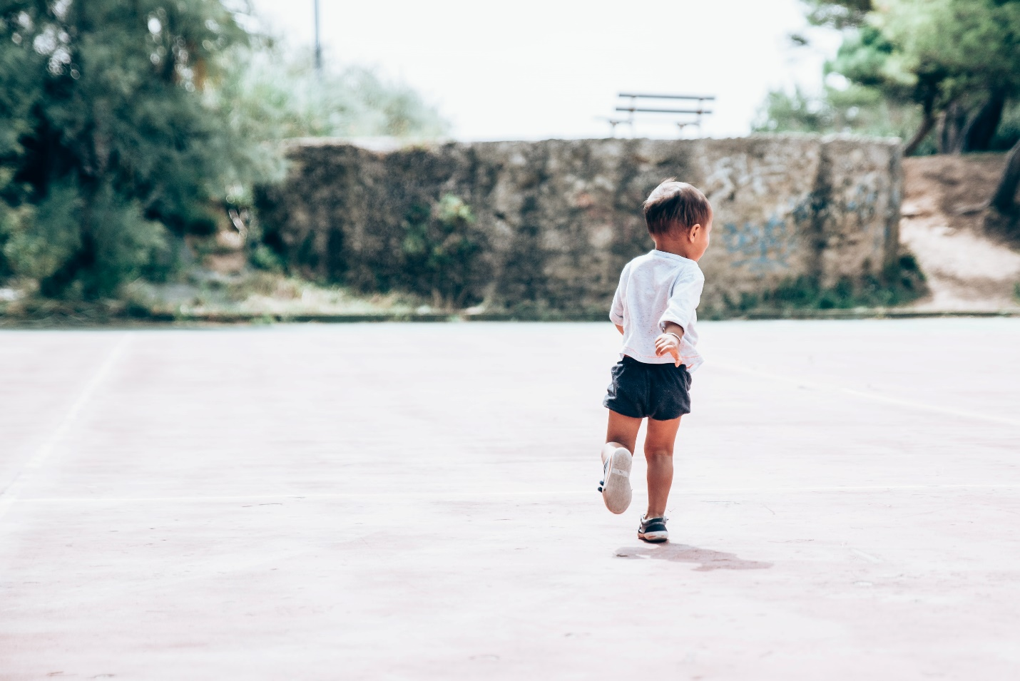 Nanda & Associate Lawyers Canada - A kid running.