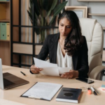 Nanda & Associate Lawyers Canada - A professional litigation lawyer in an office