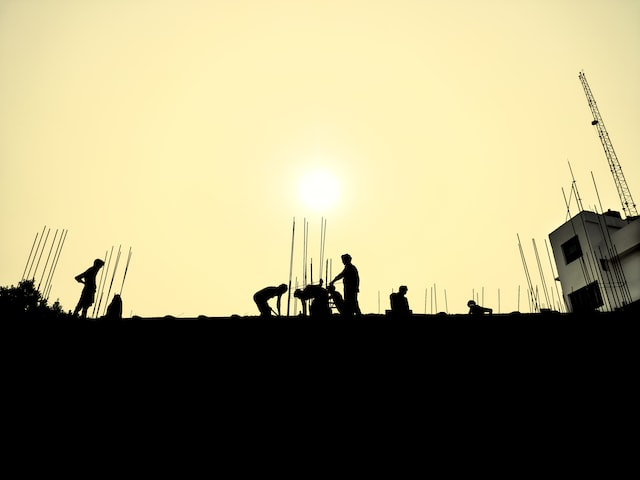 Nanda & Associate Lawyers Canada - Low-skilled labour working at a construction site
