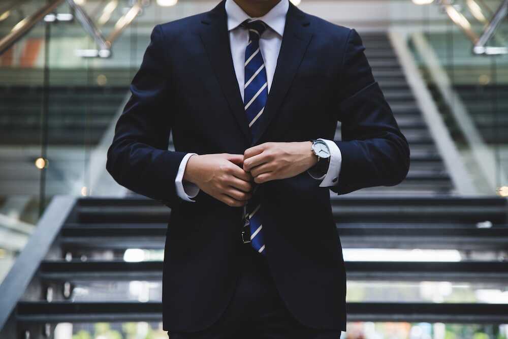 Nanda & Associate Lawyers Canada - Cropped image of a lawyer