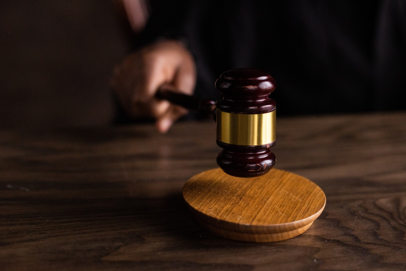 Nanda & Associate Lawyers Canada - A judge using their gavel