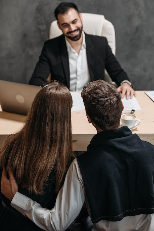 Nanda & Associate Lawyers Canada - A couple with an immigration lawyer