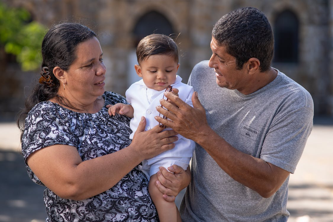 Nanda & Associate Lawyers Canada - A young boy is reunited with his grandparents through the Canadian sponsorship program