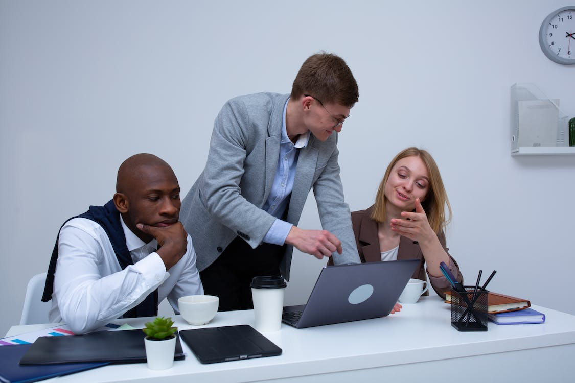 Nanda & Associate Lawyers Canada - People-having-Meeting