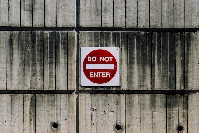 Nanda & Associate Lawyers Canada - Closeup of a do not enter sign